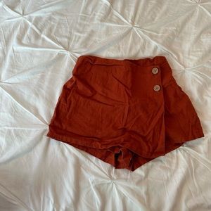 Garage orange skort size small